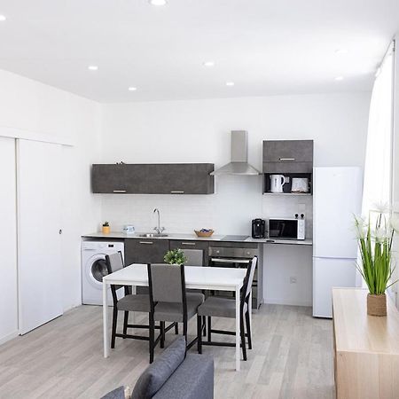 Le 29 - Emplacement Ideal Pour Ce T2 Еперне Екстериор снимка